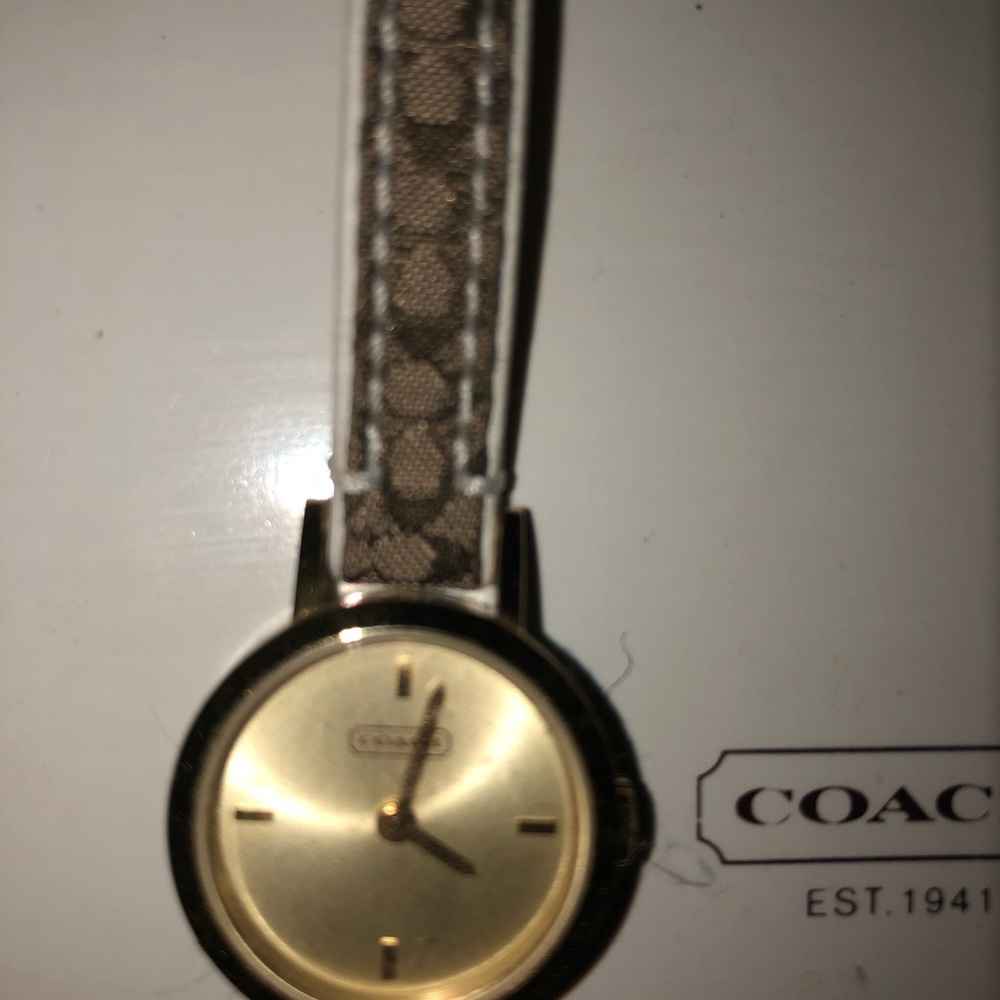 Coach Watch - Picture 2 of 5